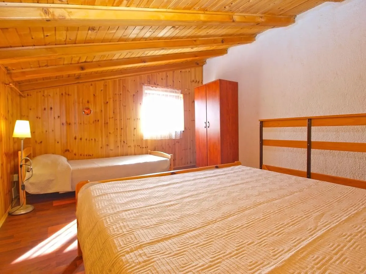 Apartment Mitar 1271 Fažana