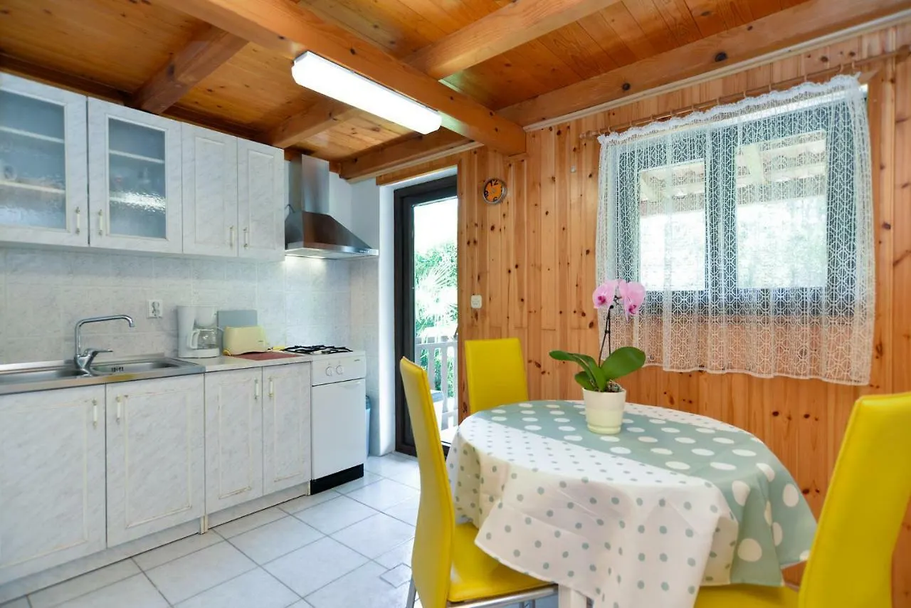 Apartment Mitar 1271 Fazana Croatia